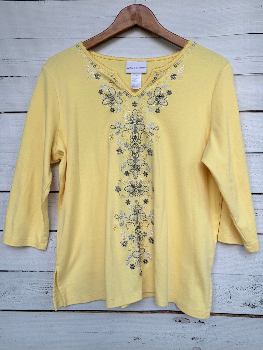 Alfred Dunner Embroidered Sequin Accent Split V-Neck Top - Medium
